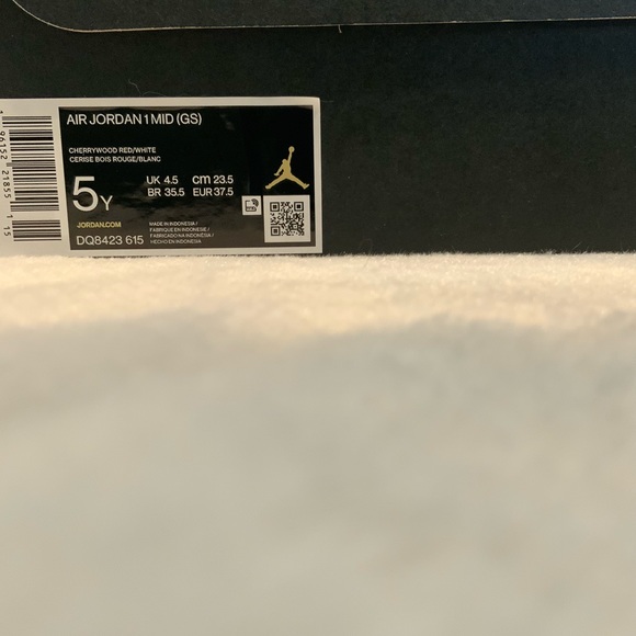 Jordan 1 Mid - Cherrywood Red/White/Cement Grey - Size: 5Y (Youth) / 7 Women’s - Picture 3 of 7